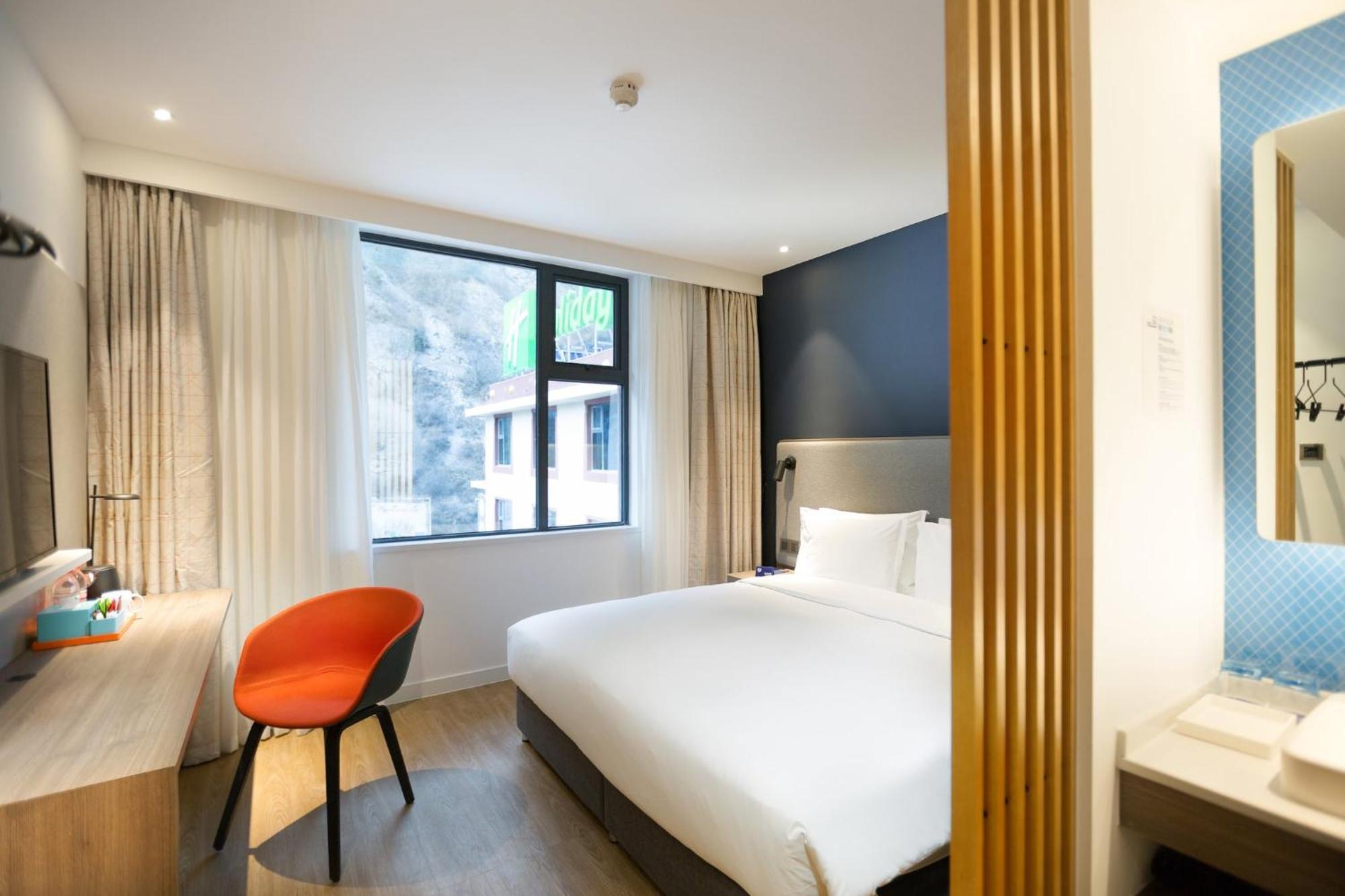 Holiday Inn Express Jiuzhaigou,Only 600 Meters To Jiuzhaigou Park By Ihg Exterior photo