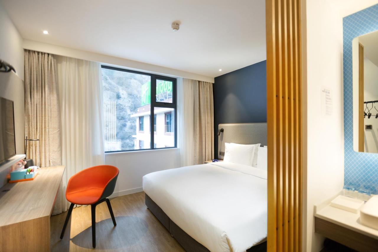 Holiday Inn Express Jiuzhaigou,Only 600 Meters To Jiuzhaigou Park By Ihg Exterior photo