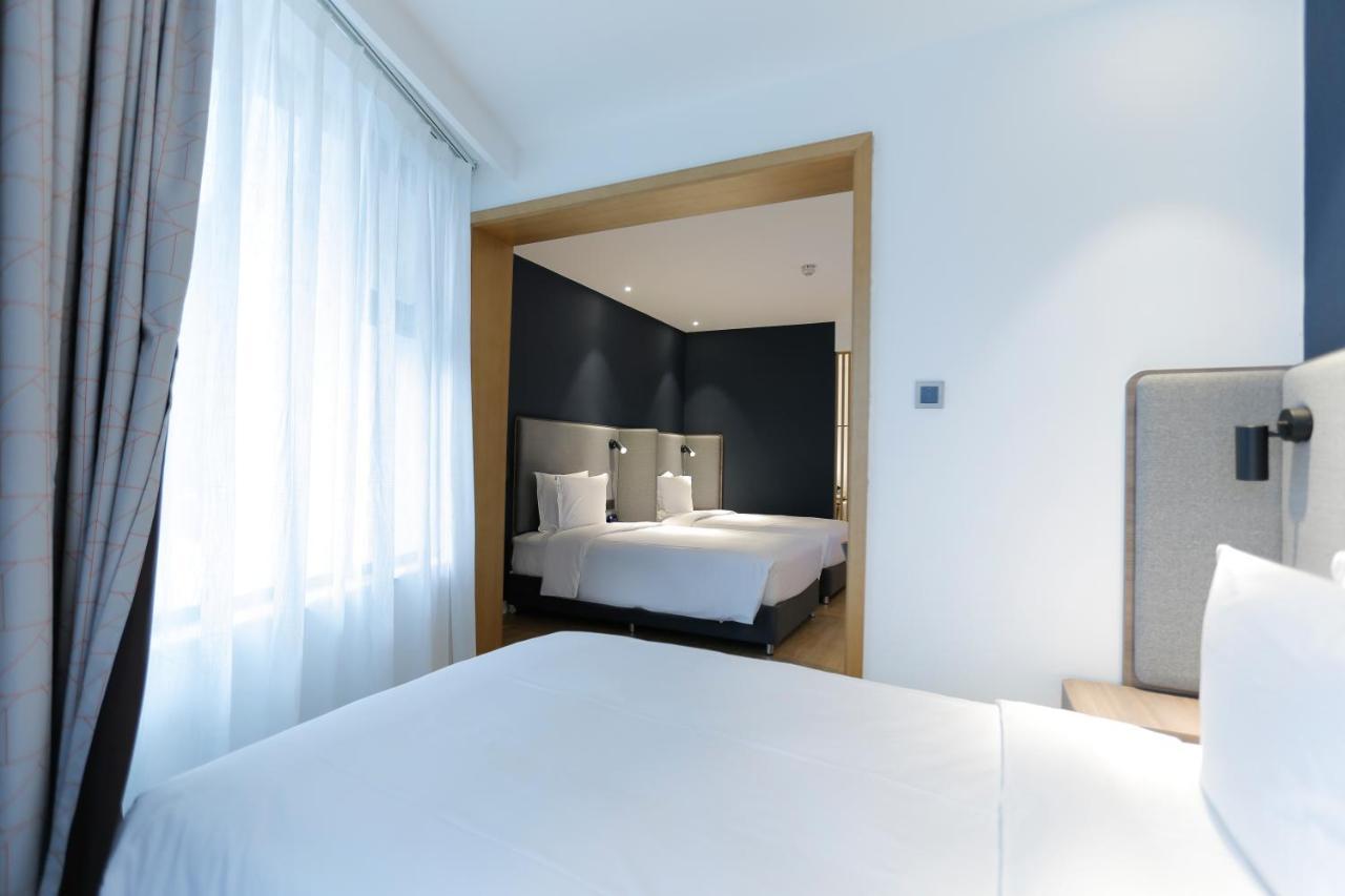Holiday Inn Express Jiuzhaigou,Only 600 Meters To Jiuzhaigou Park By Ihg Exterior photo
